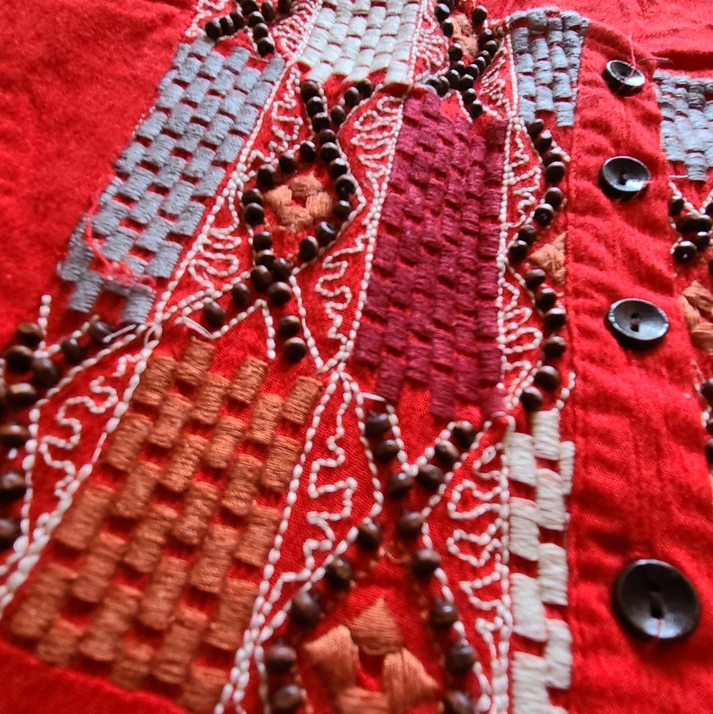 Red top. - Picture 2 of 3